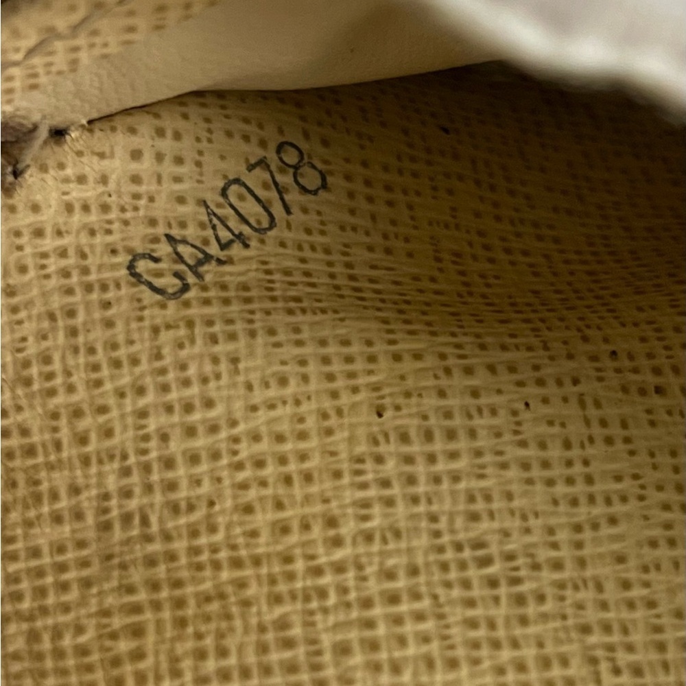 Louis Vuitton Damier Azur Sarah Wallet –Damier Azur Canvas Authentic Long Wallet - Picture 5 of 13